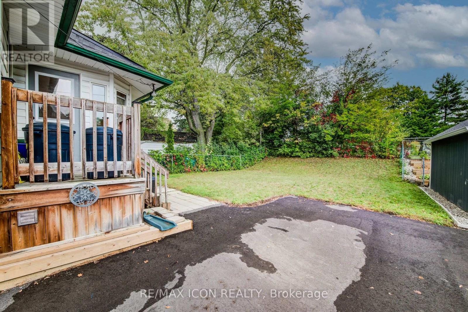 105 Lorne Crescent, Kitchener, Ontario  N2M 3Y4 - Photo 36 - X12428004