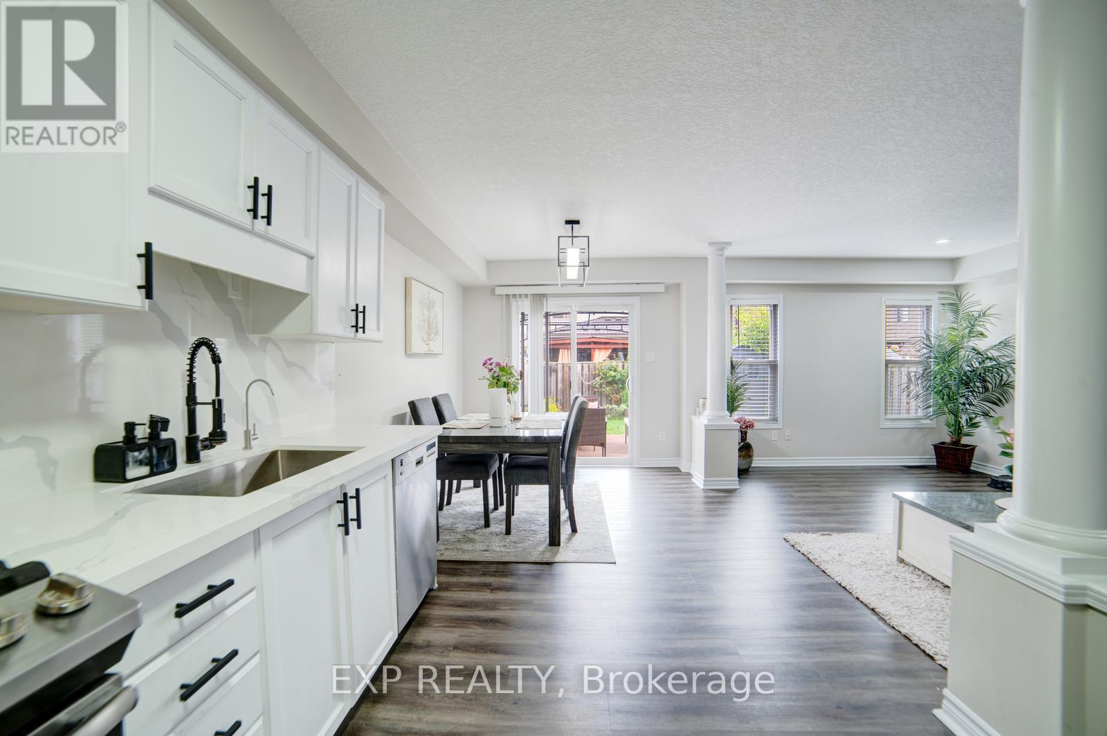 56 Verona Street, Kitchener, Ontario  N2R 1T9 - Photo 11 - X12428007