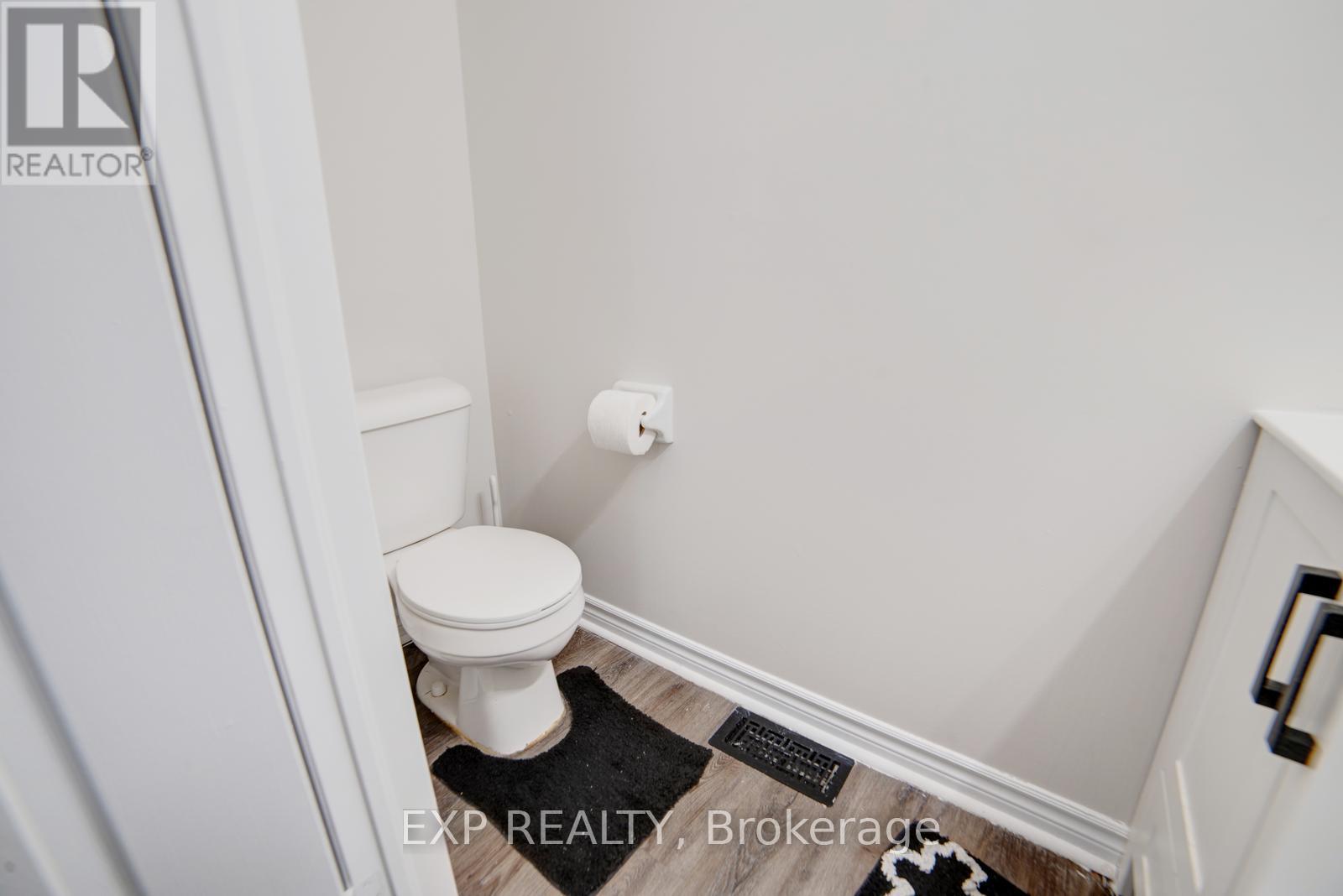56 Verona Street, Kitchener, Ontario  N2R 1T9 - Photo 16 - X12428007