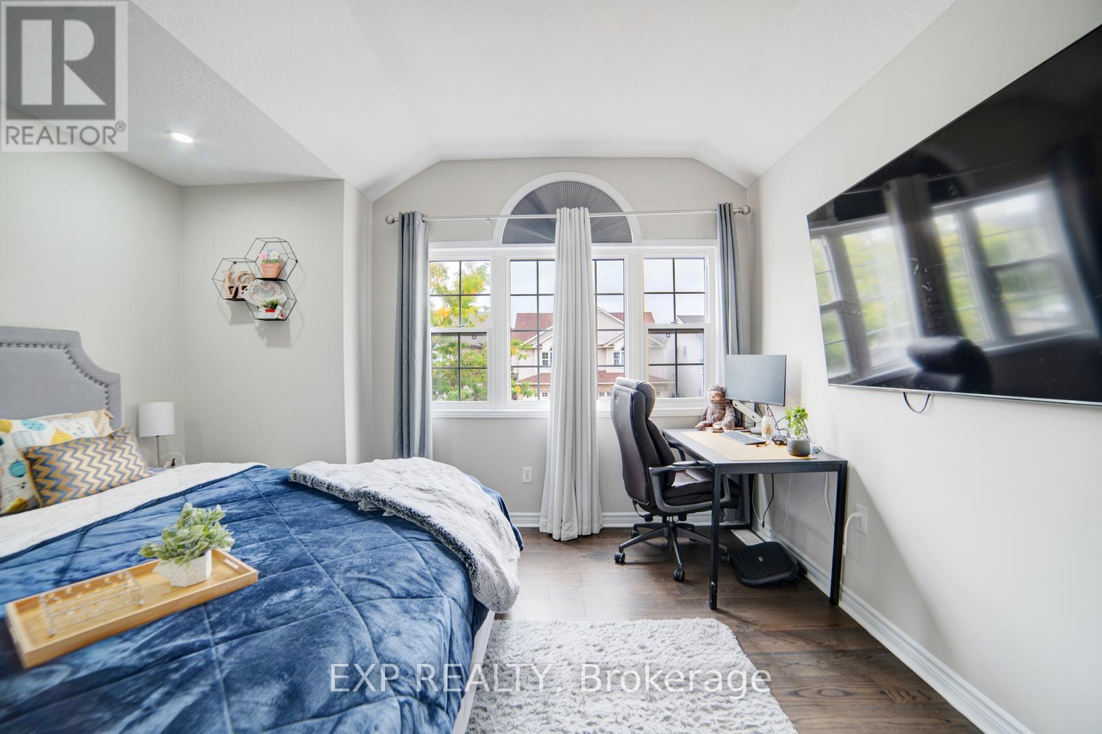 56 Verona Street, Kitchener, Ontario  N2R 1T9 - Photo 21 - X12428007