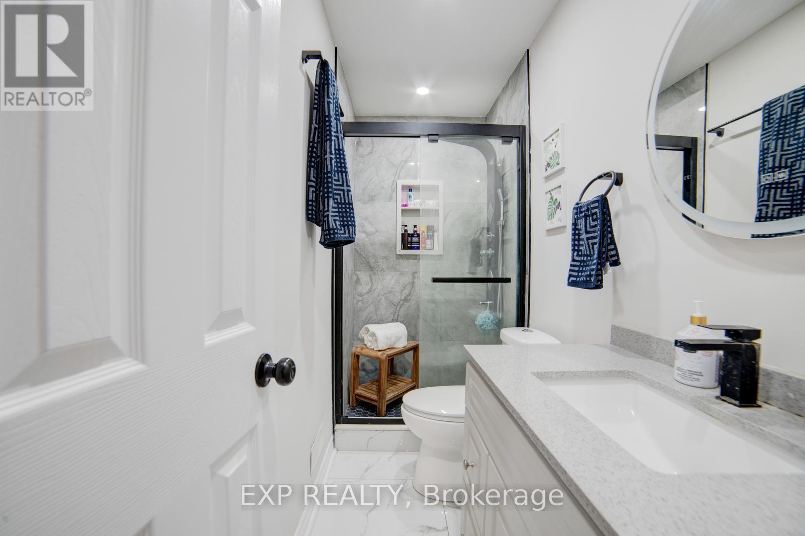56 Verona Street, Kitchener, Ontario  N2R 1T9 - Photo 24 - X12428007