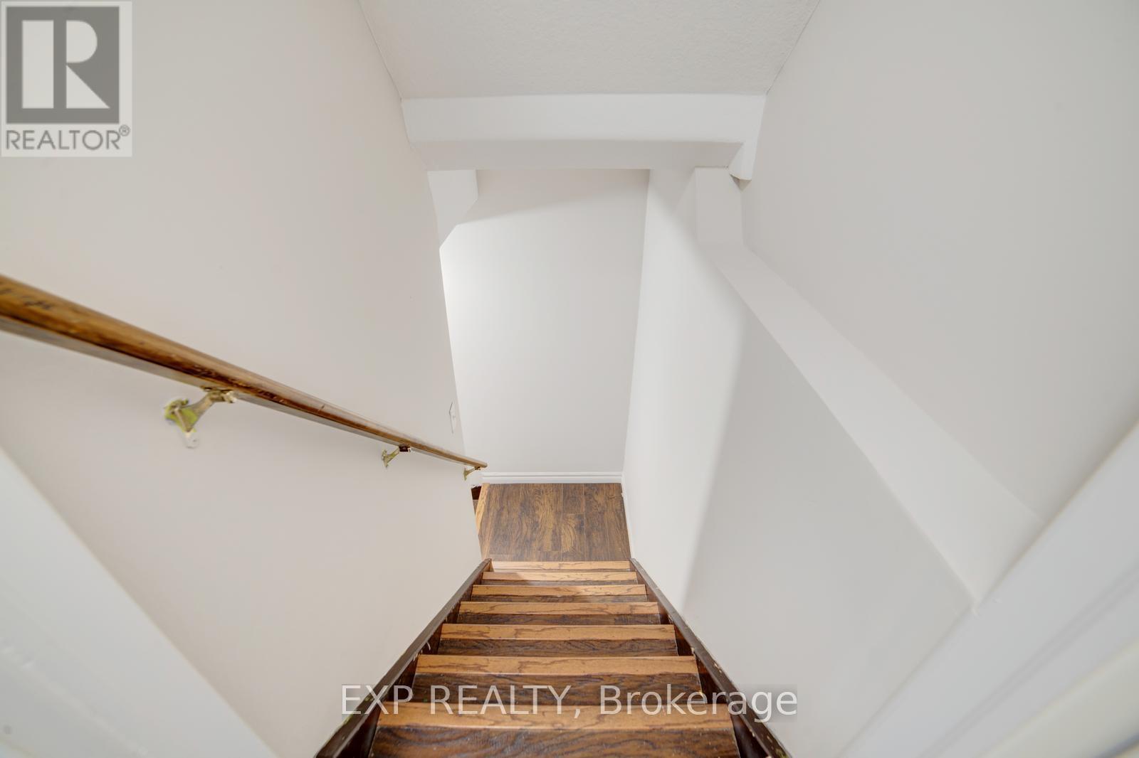 56 Verona Street, Kitchener, Ontario  N2R 1T9 - Photo 32 - X12428007