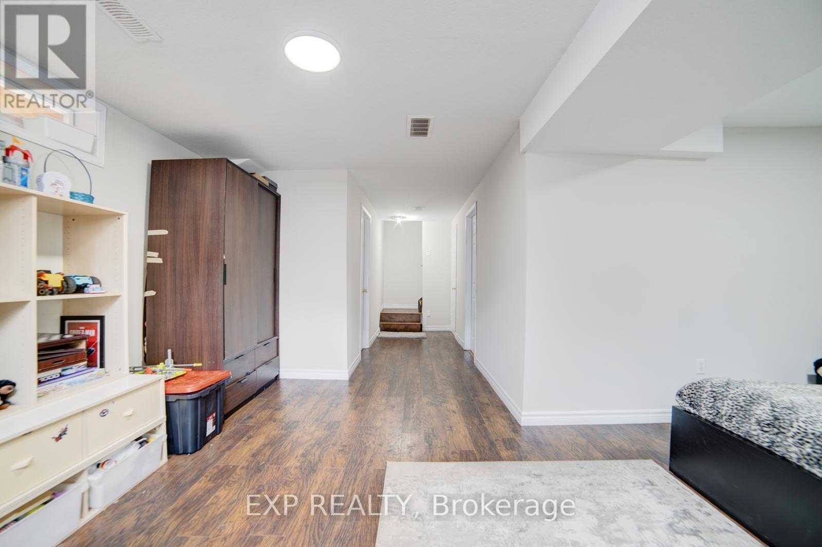 56 Verona Street, Kitchener, Ontario  N2R 1T9 - Photo 35 - X12428007