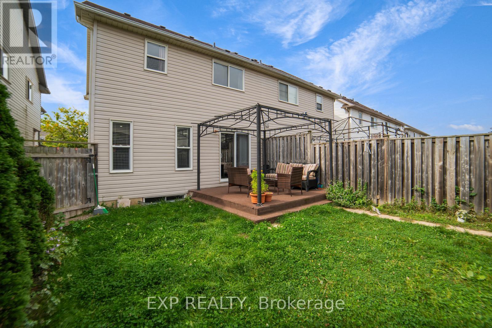 56 Verona Street, Kitchener, Ontario  N2R 1T9 - Photo 40 - X12428007