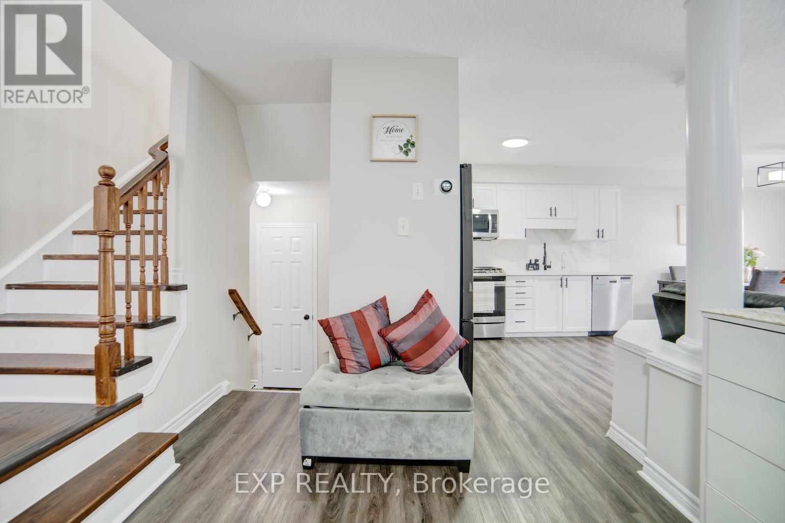 56 Verona Street, Kitchener, Ontario  N2R 1T9 - Photo 8 - X12428007