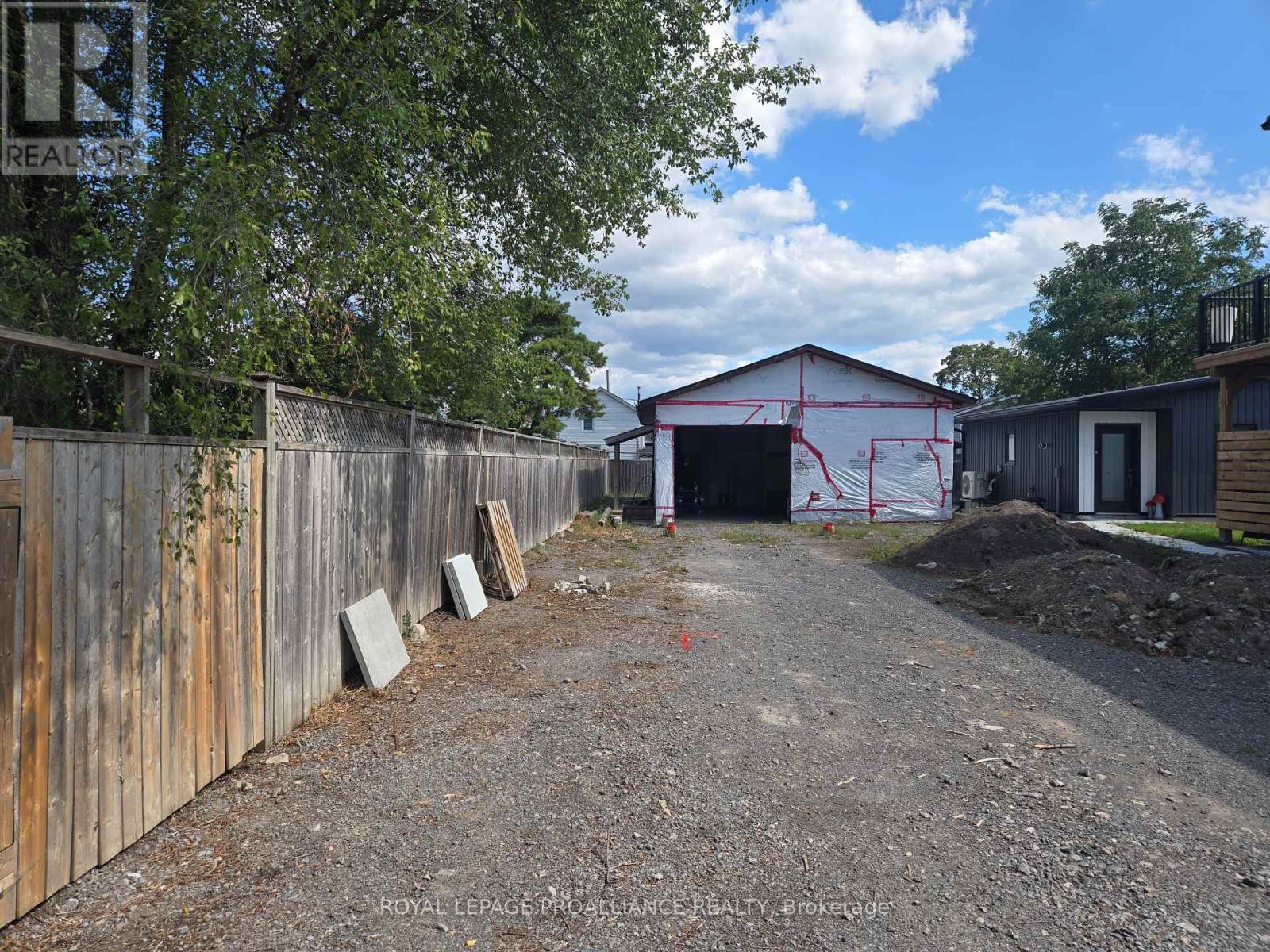 63 S Church Street, Belleville, Ontario  K8N 3B5 - Photo 9 - X12426664