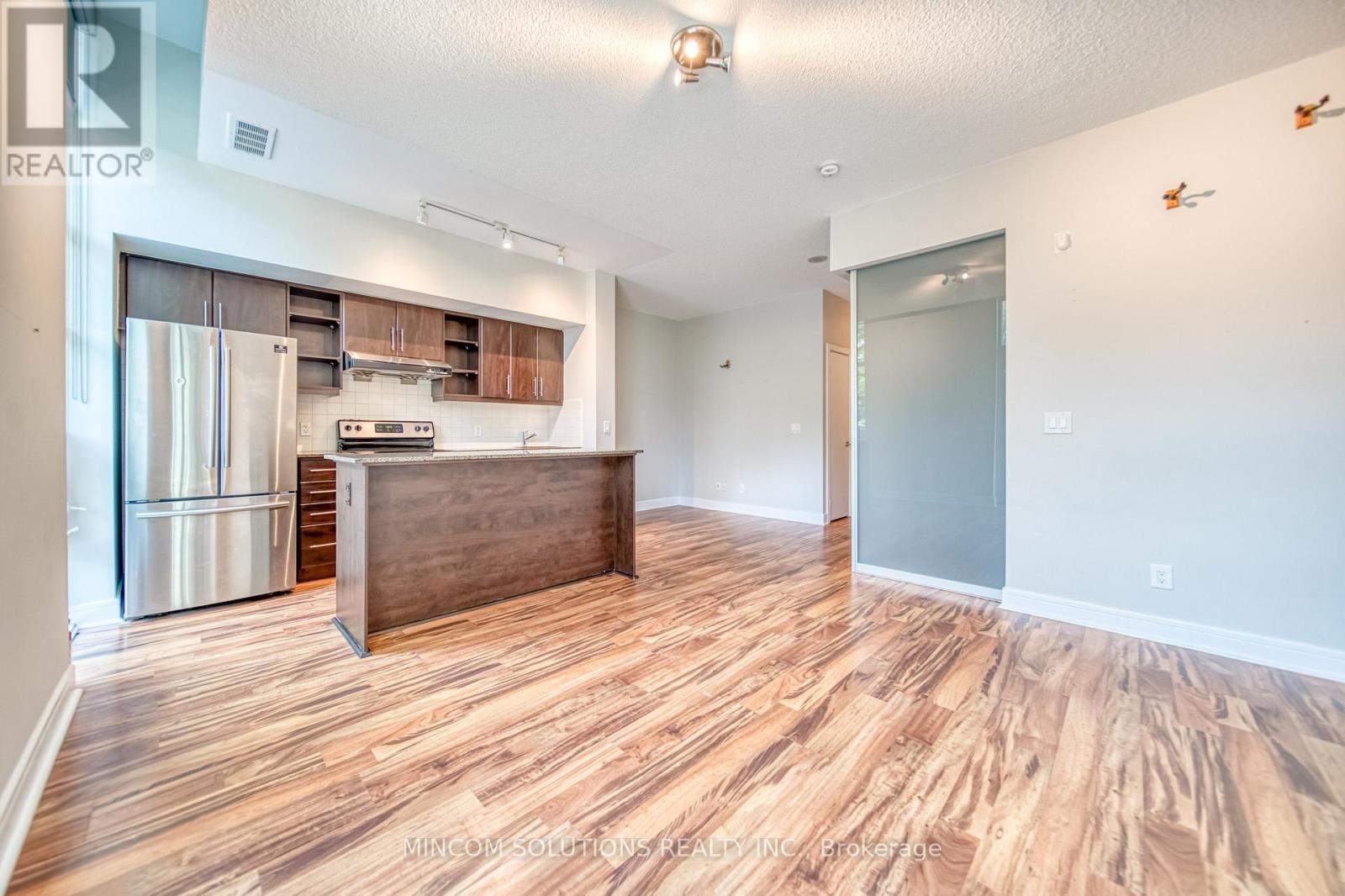 110 - 35 Brian Peck Crescent, Toronto, Ontario  M4G 0A5 - Photo 13 - C12428018