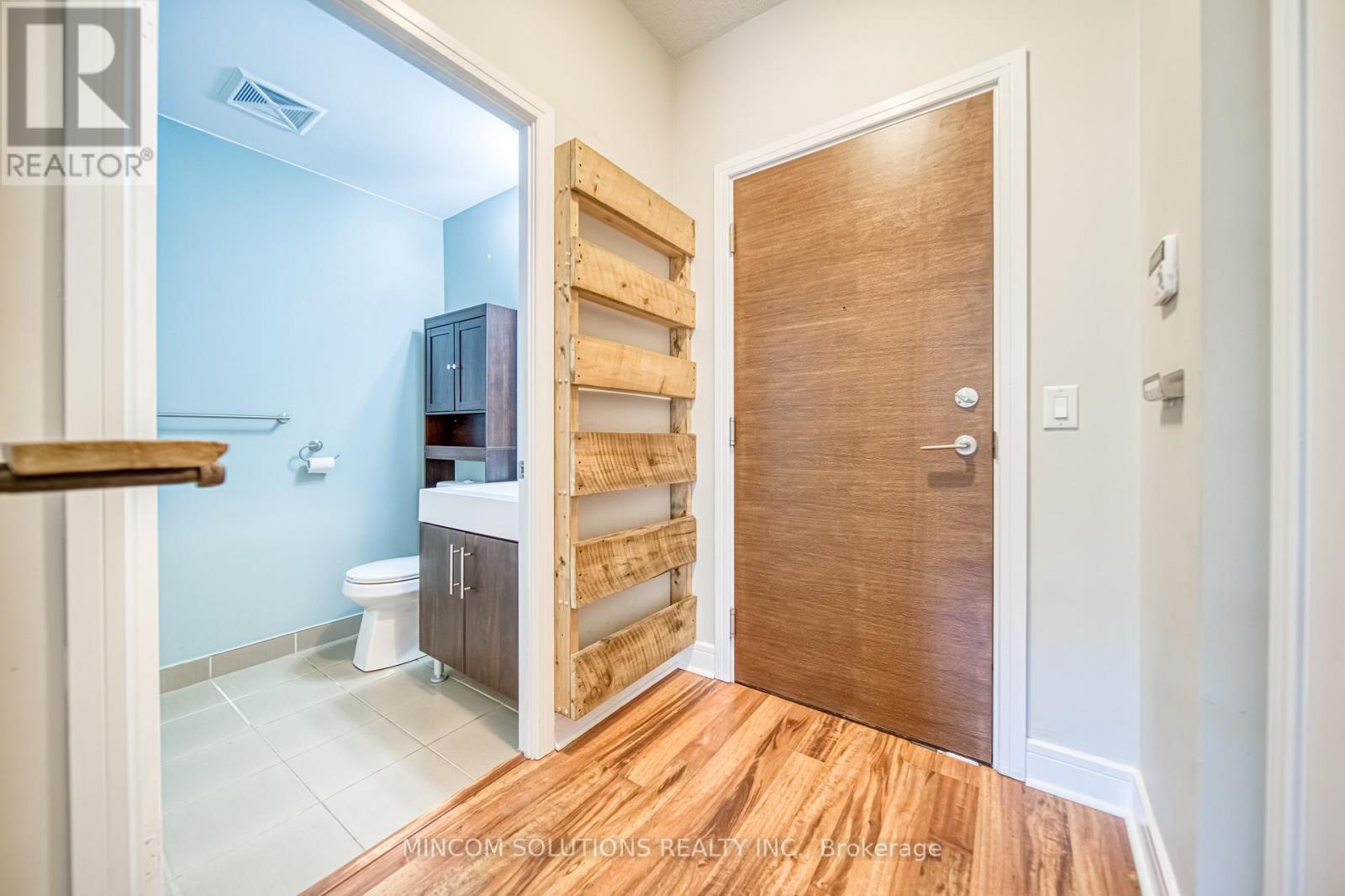 110 - 35 Brian Peck Crescent, Toronto, Ontario  M4G 0A5 - Photo 7 - C12428018