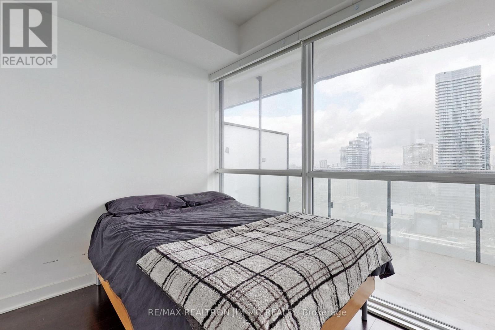 3507 - 15 Grenville Street, Toronto, Ontario  M4Y 1A1 - Photo 14 - C12428044