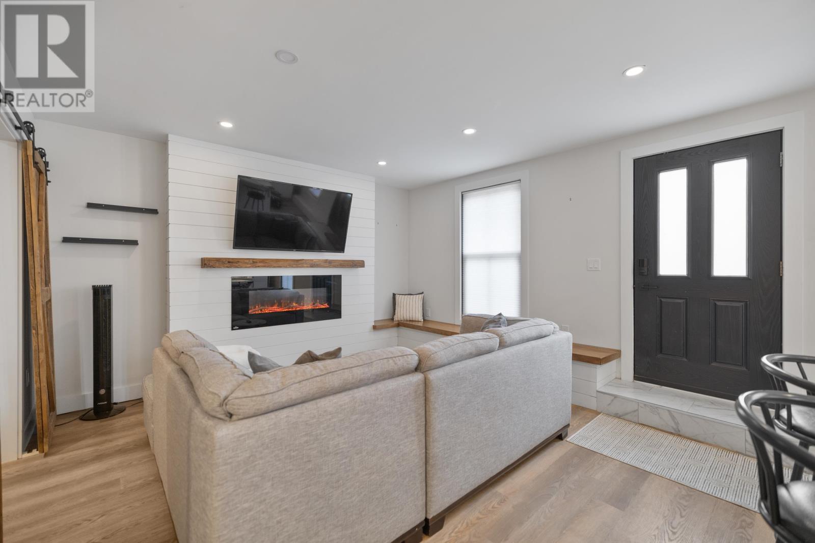 102 52 Sydney Street, Charlottetown, Prince Edward Island  C1A 1G2 - Photo 6 - 202524410