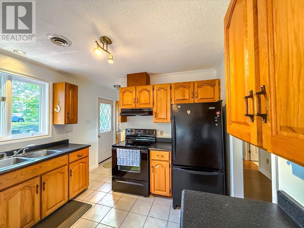 122 Duff Crescent, Paradise, Newfoundland & Labrador  A1L 2A7 - Photo 3 - 1290852