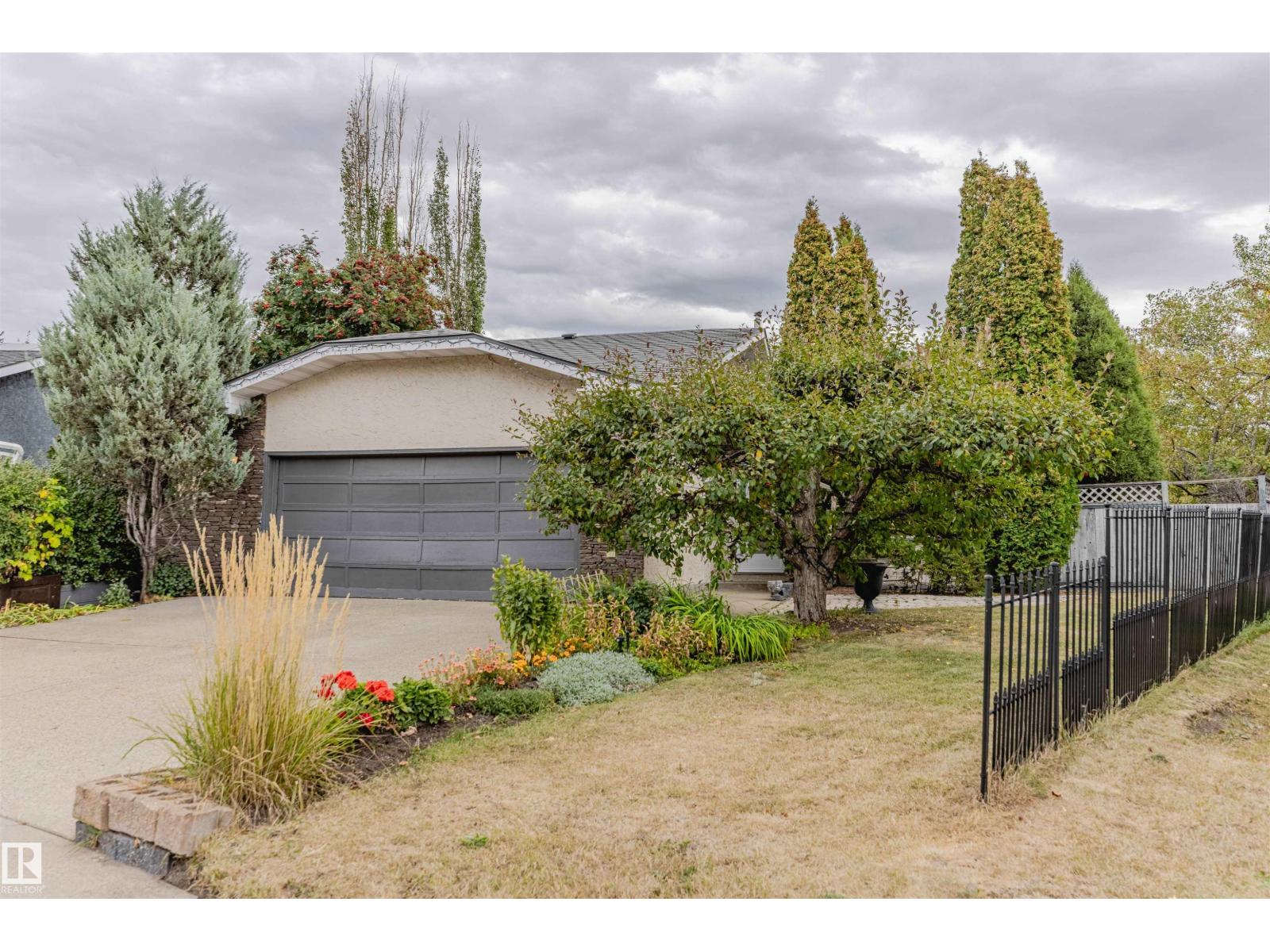 3503 34A AV NW, Edmonton, Alberta