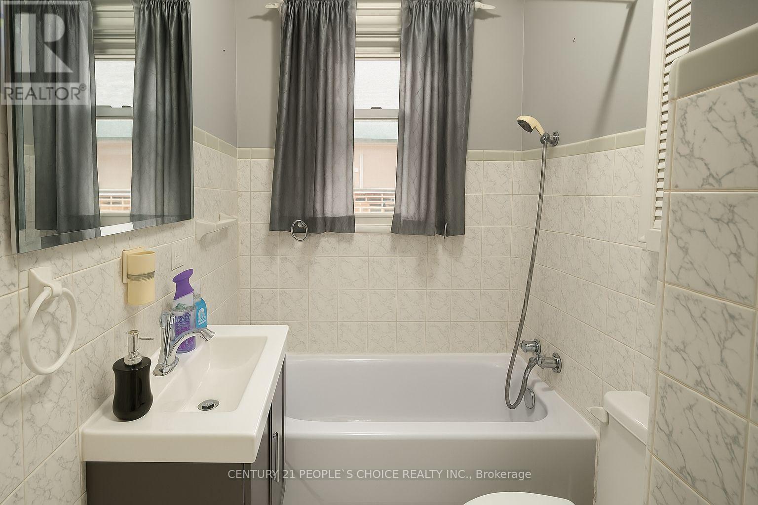 97 Arlington Avenue N, Oshawa, Ontario  L1G 2N5 - Photo 14 - E12427728