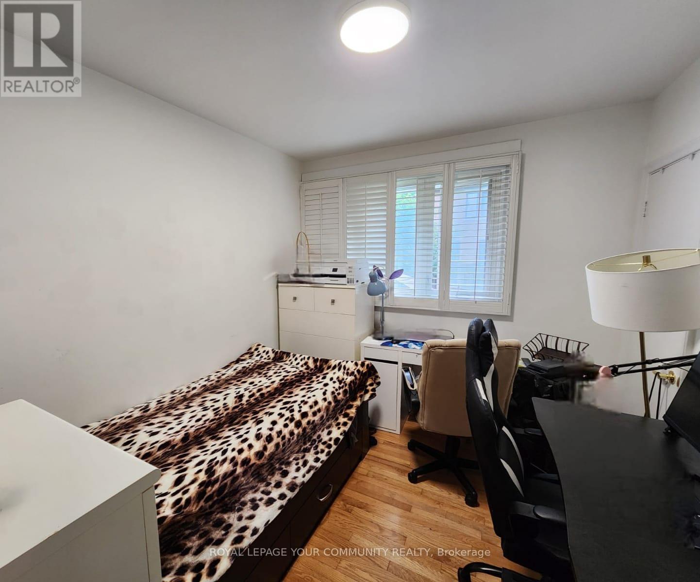 394 Paliser Crescent N, Richmond Hill, Ontario  L4C 1R6 - Photo 10 - N12423103