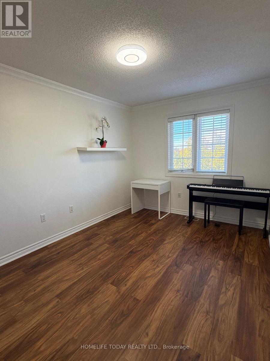 39 Park Place Drive, Markham, Ontario  L6E 1Z9 - Photo 7 - N12426697