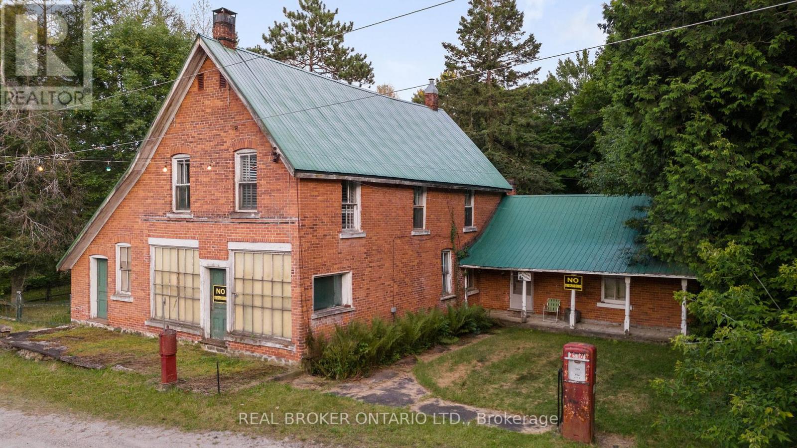 1401 Coopers Falls Road, Ramara, Ontario  L0K 2B0 - Photo 21 - S12428057