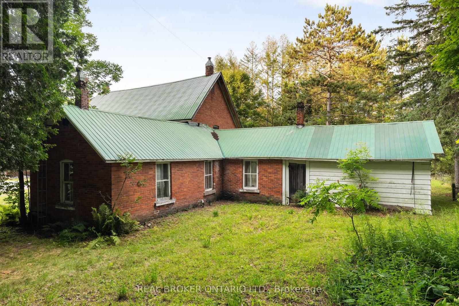 1401 Coopers Falls Road, Ramara, Ontario  L0K 2B0 - Photo 24 - S12428057