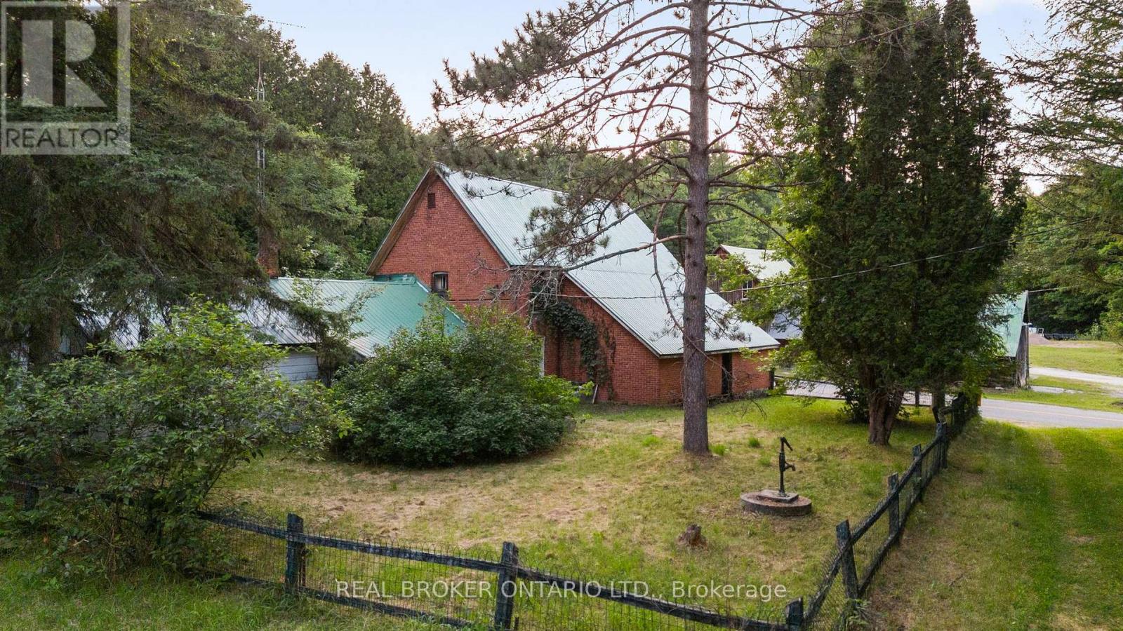 1401 Coopers Falls Road, Ramara, Ontario  L0K 2B0 - Photo 25 - S12428057