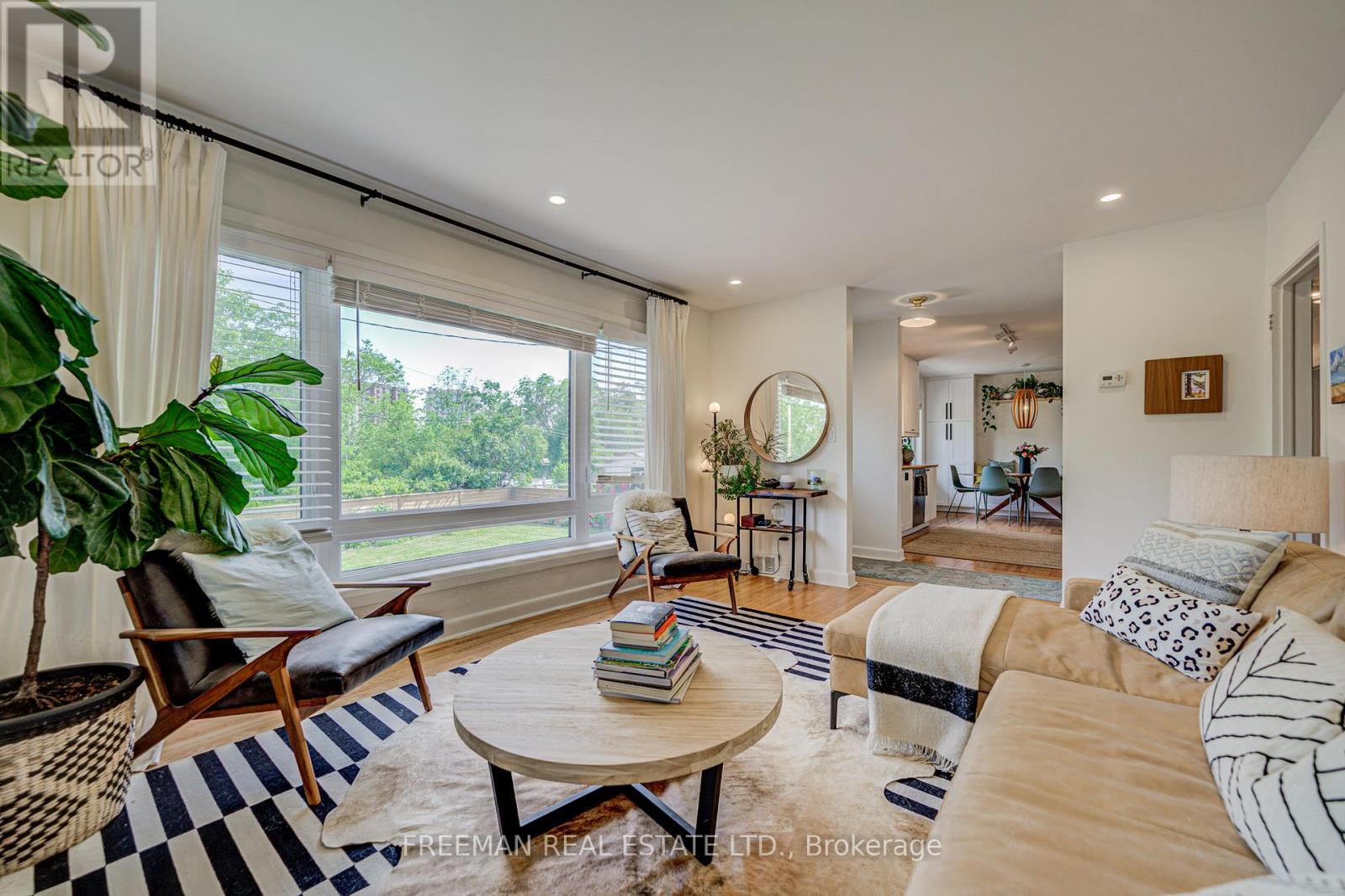 26 EDGEWARE DRIVE, Toronto, Ontario