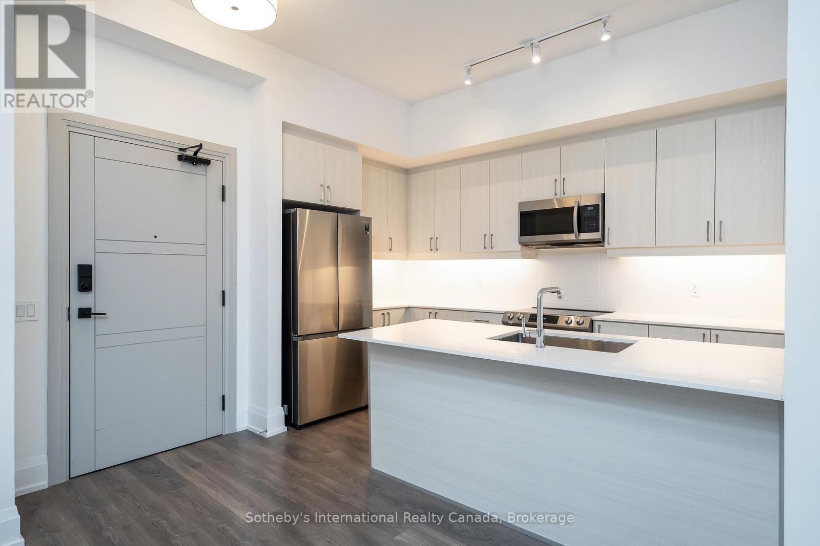 301 - 1 Hume Street, Collingwood, Ontario  L9Y 0X3 - Photo 5 - S12428118