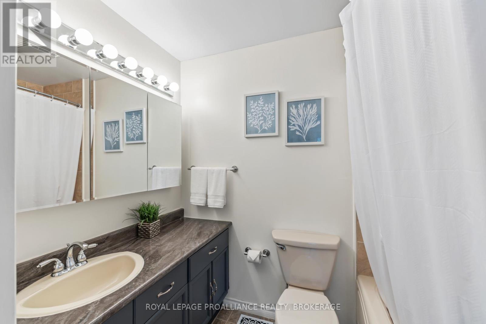 984 Ambleside Crescent, Kingston, Ontario  K7P 2B7 - Photo 22 - X12428125