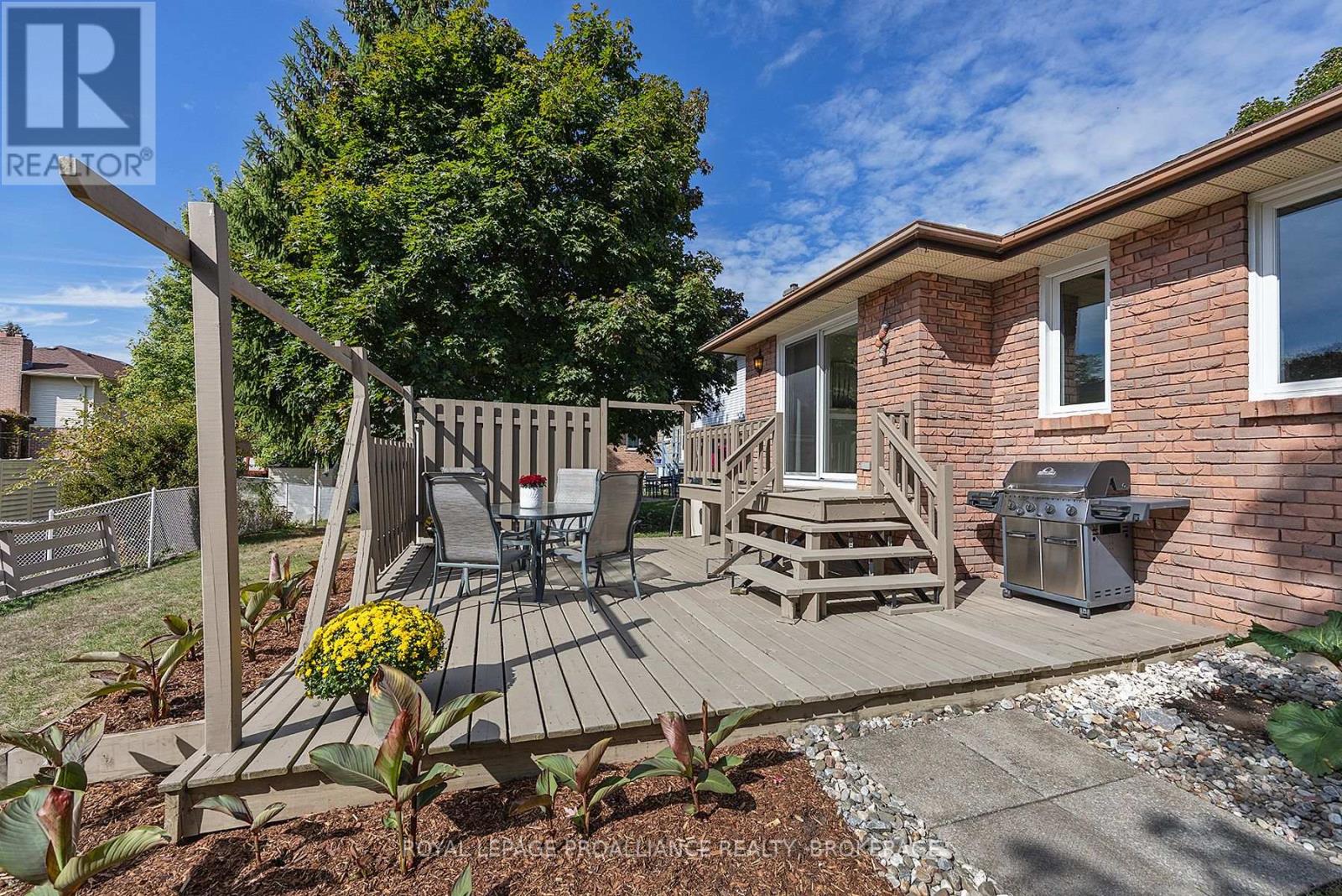 984 Ambleside Crescent, Kingston, Ontario  K7P 2B7 - Photo 39 - X12428125