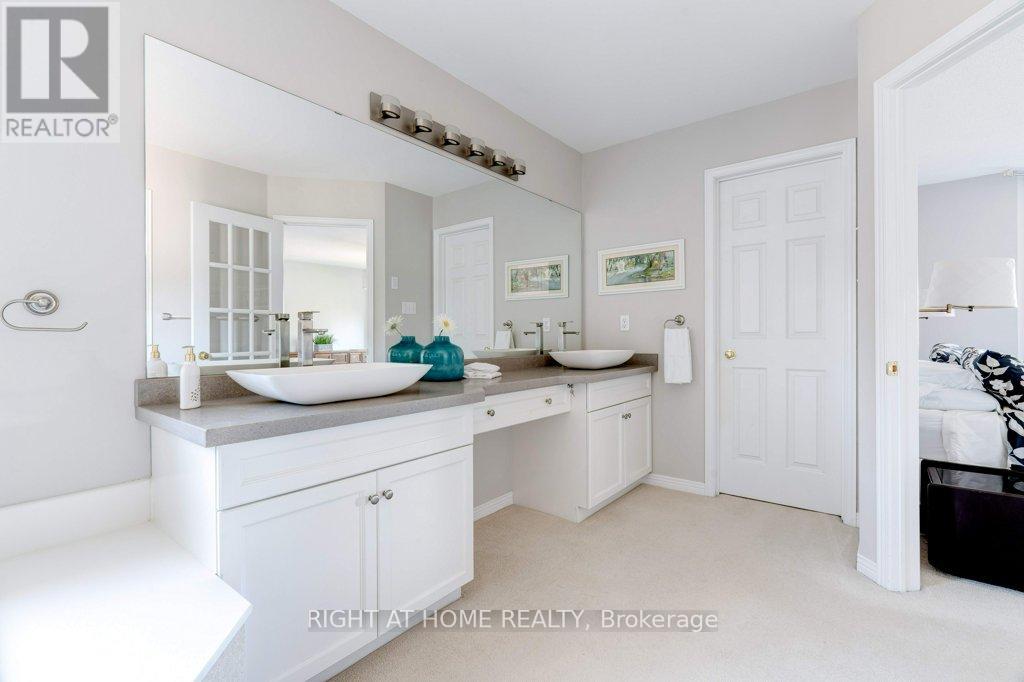 2109 Berwick Drive, Burlington, Ontario  L7M 4B3 - Photo 26 - W12428027