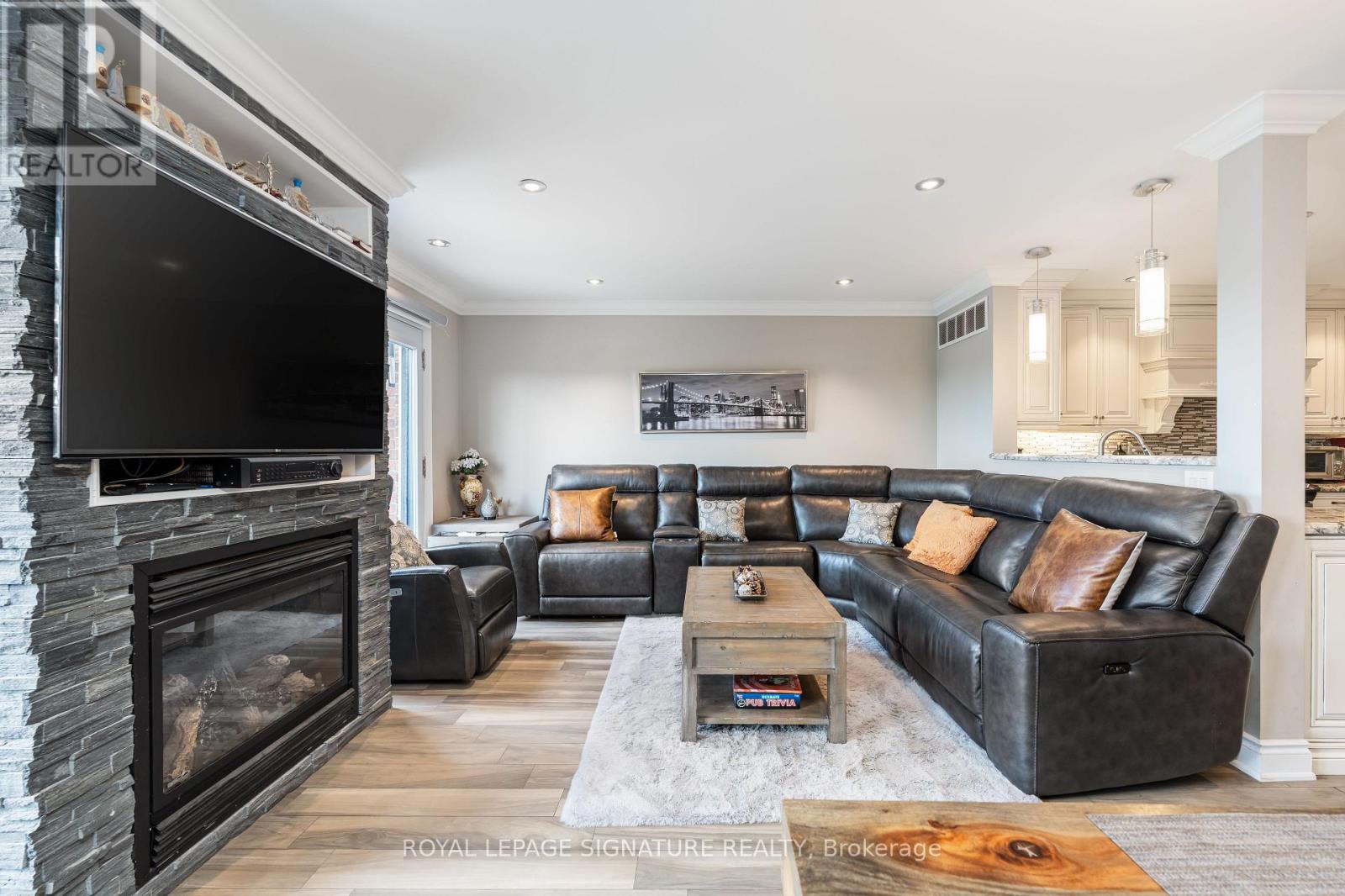 4091 Dursley Crescent, Mississauga, Ontario  L4Z 1J6 - Photo 13 - W12428060