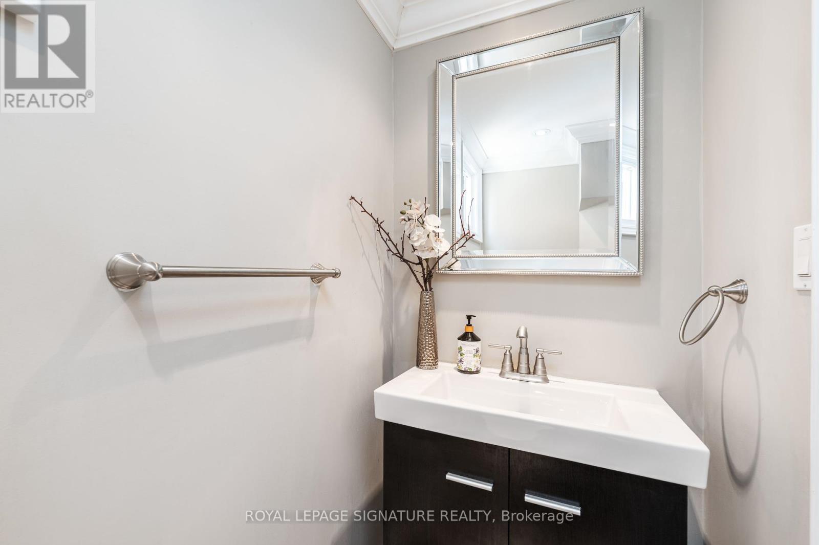 4091 Dursley Crescent, Mississauga, Ontario  L4Z 1J6 - Photo 18 - W12428060