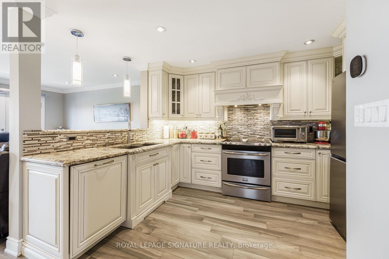 4091 Dursley Crescent, Mississauga, Ontario  L4Z 1J6 - Photo 6 - W12428060