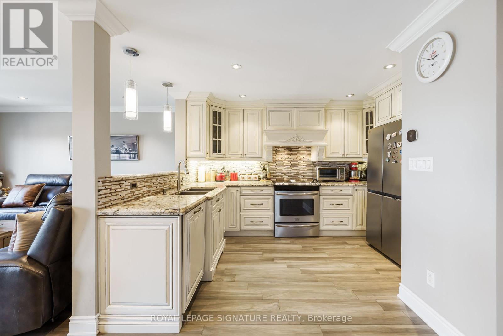 4091 Dursley Crescent, Mississauga, Ontario  L4Z 1J6 - Photo 7 - W12428060