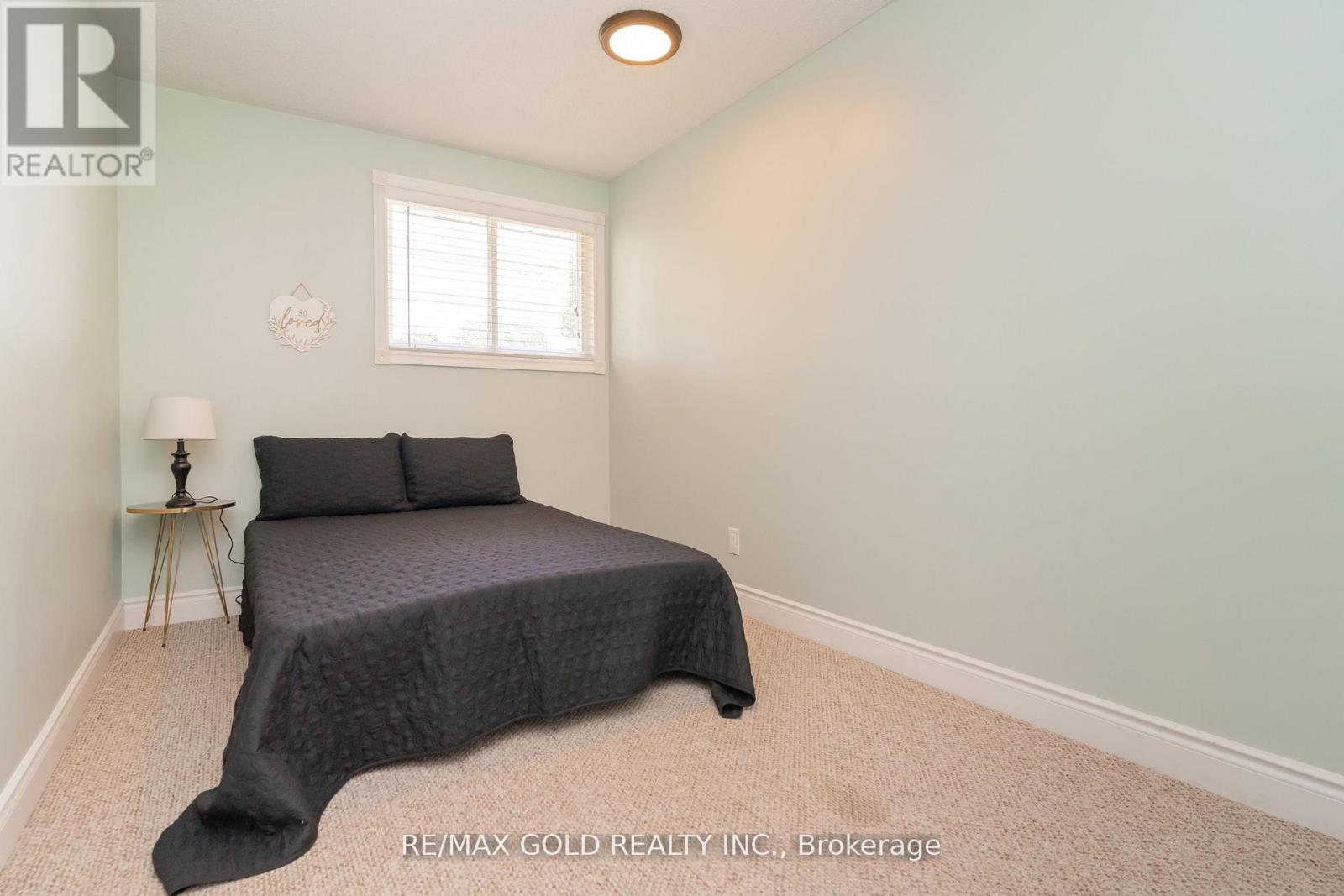 10 Brookdale Crescent, Brampton, Ontario  L6T 1M7 - Photo 19 - W12428067