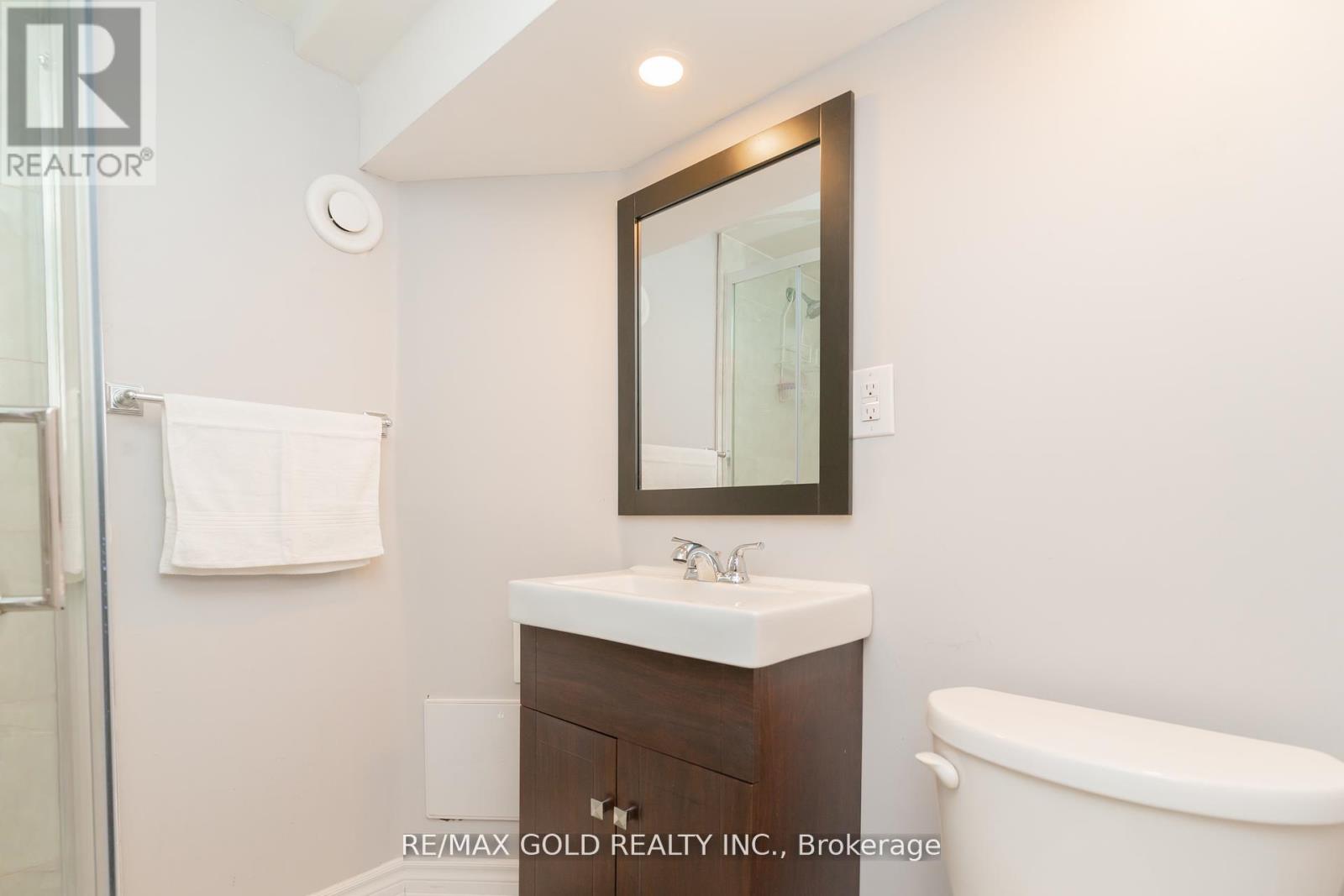 10 Brookdale Crescent, Brampton, Ontario  L6T 1M7 - Photo 33 - W12428067