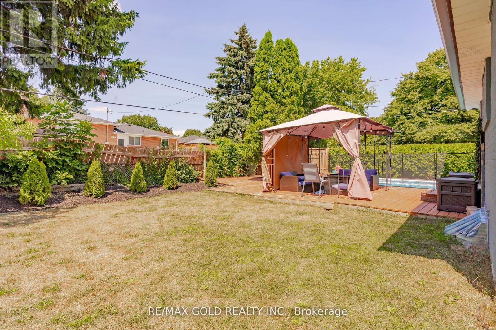 10 Brookdale Crescent, Brampton, Ontario  L6T 1M7 - Photo 41 - W12428067
