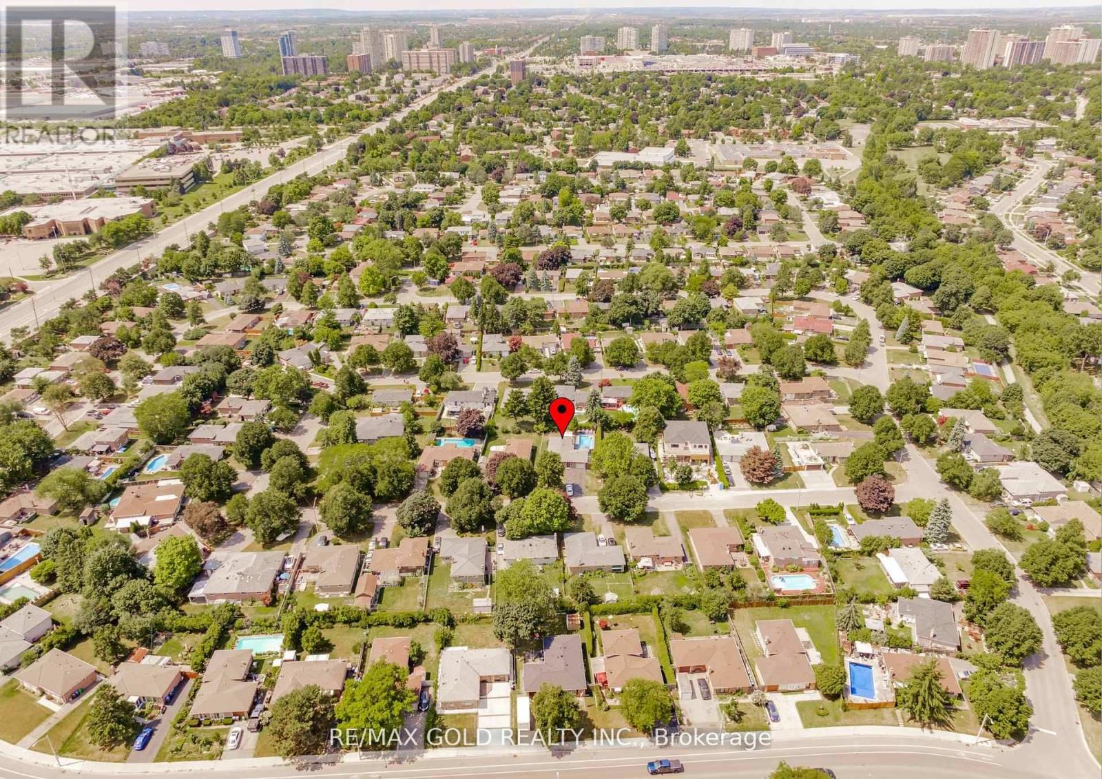 10 Brookdale Crescent, Brampton, Ontario  L6T 1M7 - Photo 46 - W12428067