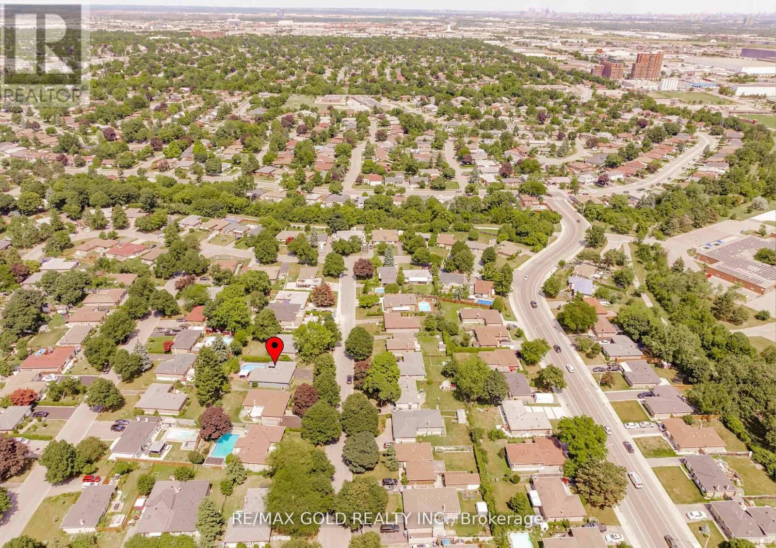 10 Brookdale Crescent, Brampton, Ontario  L6T 1M7 - Photo 47 - W12428067