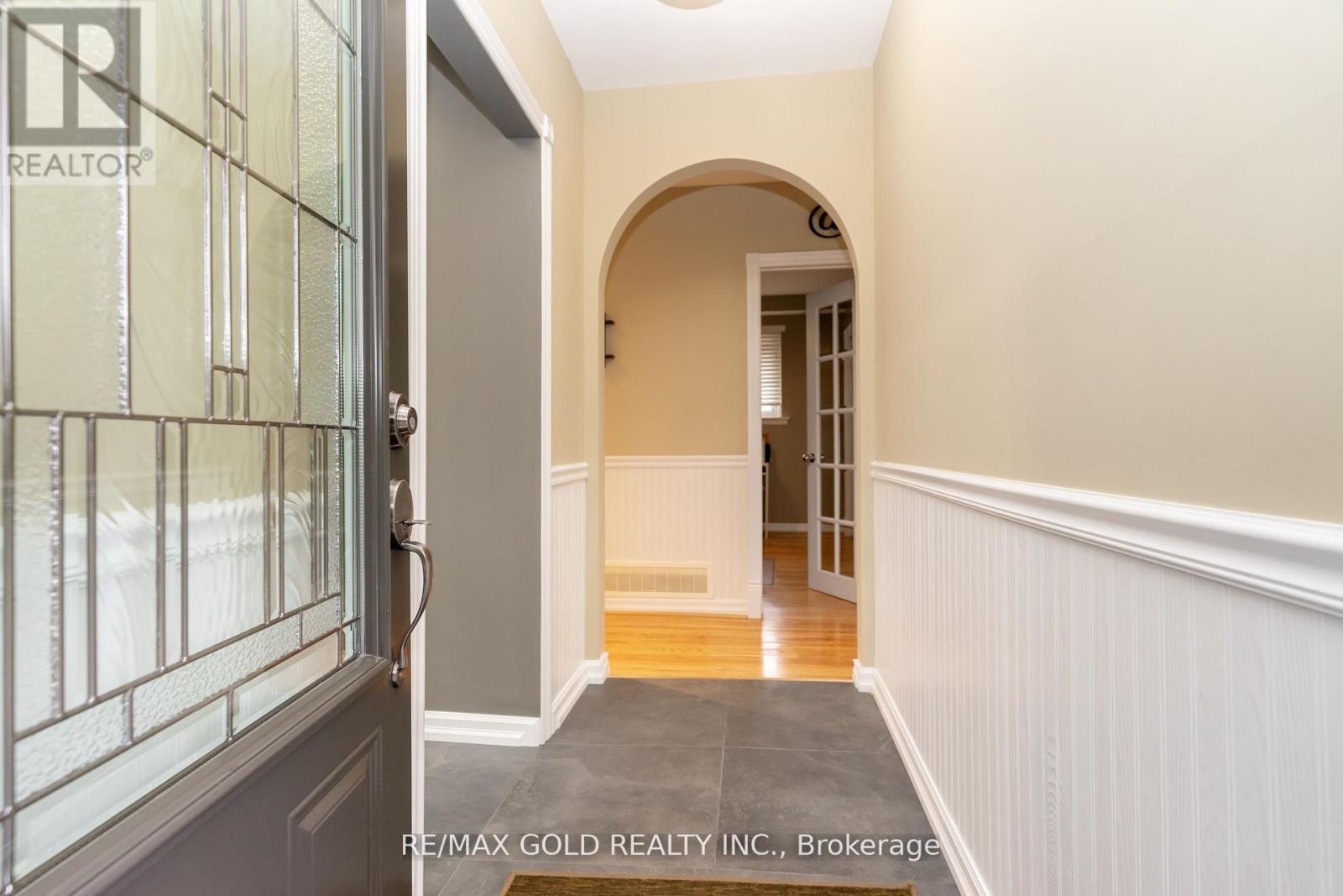 36 Alderbury Crescent, Brampton, Ontario  L6T 1P6 - Photo 6 - W12428069