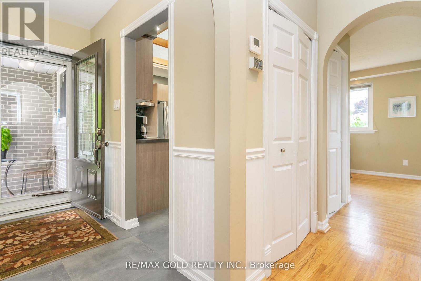 36 Alderbury Crescent, Brampton, Ontario  L6T 1P6 - Photo 7 - W12428069