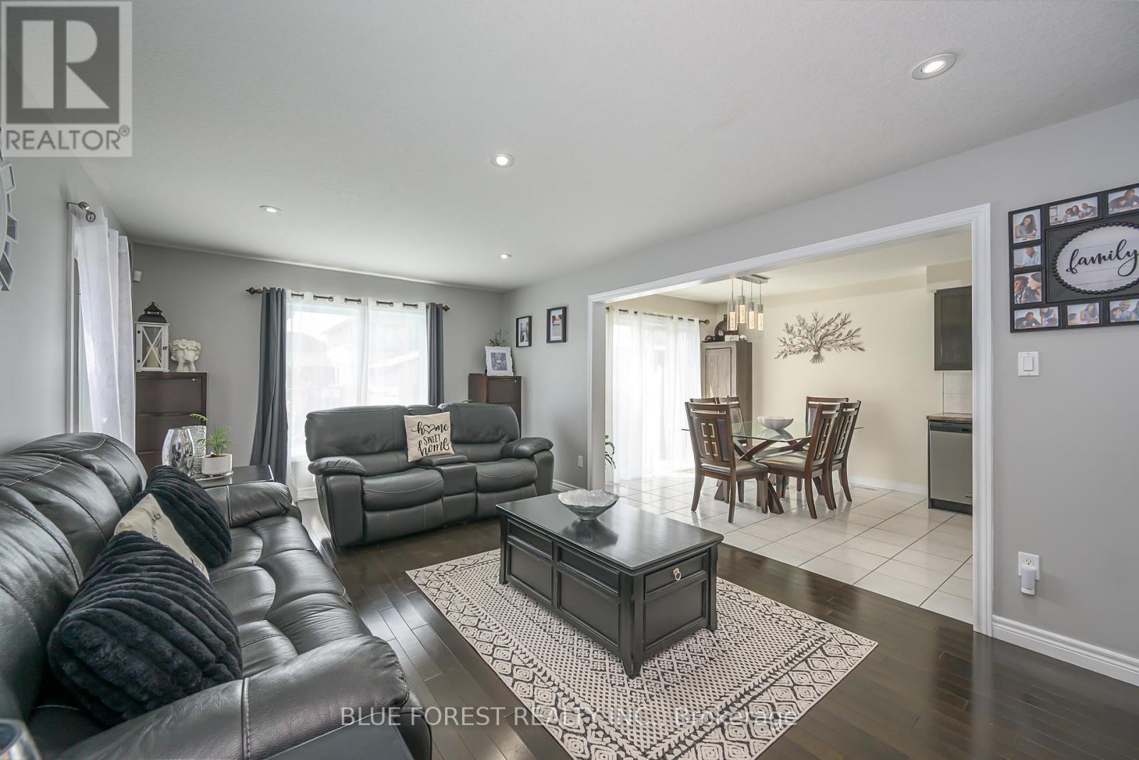 2875 Lemieux Walk, London South, Ontario  N6L 0A9 - Photo 14 - X12428094