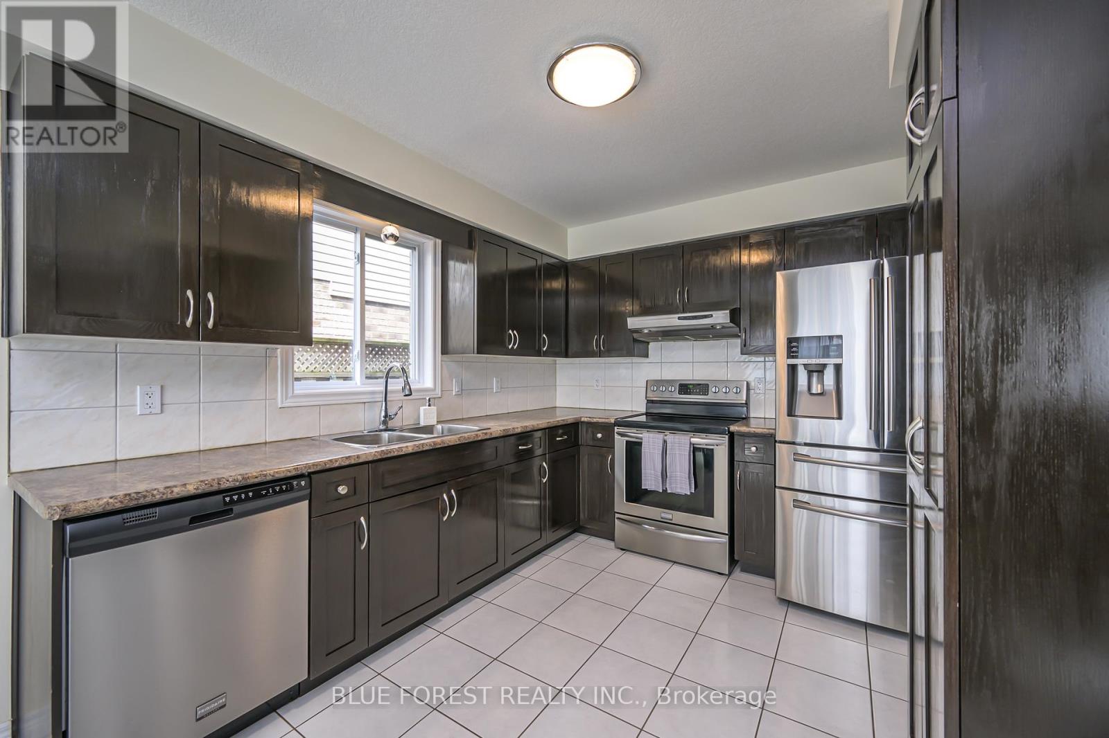 2875 Lemieux Walk, London South, Ontario  N6L 0A9 - Photo 18 - X12428094