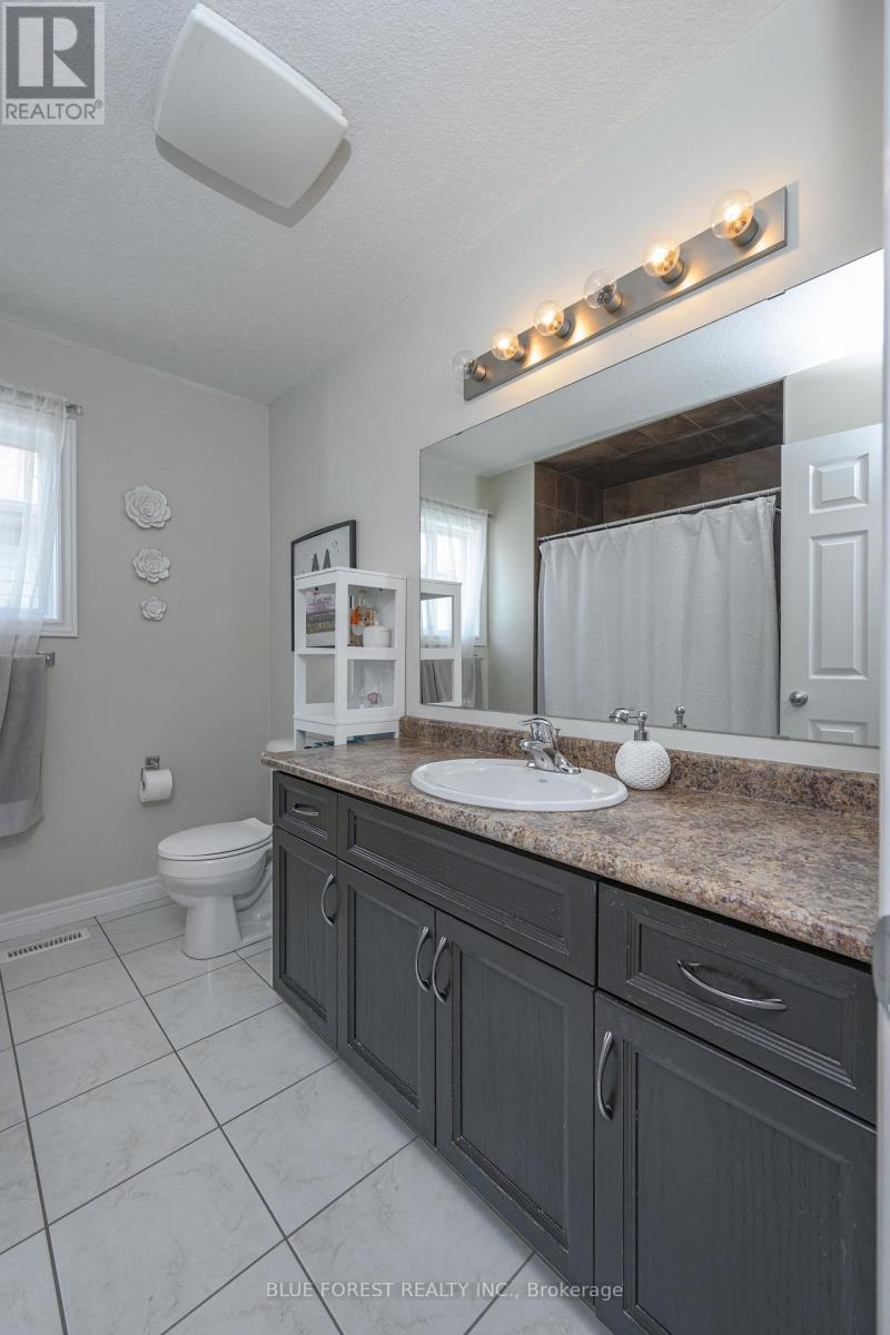 2875 Lemieux Walk, London South, Ontario  N6L 0A9 - Photo 25 - X12428094