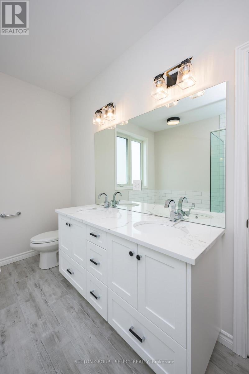 7 Spruce Crescent, North Middlesex, Ontario  N0M 2K0 - Photo 18 - X12428107