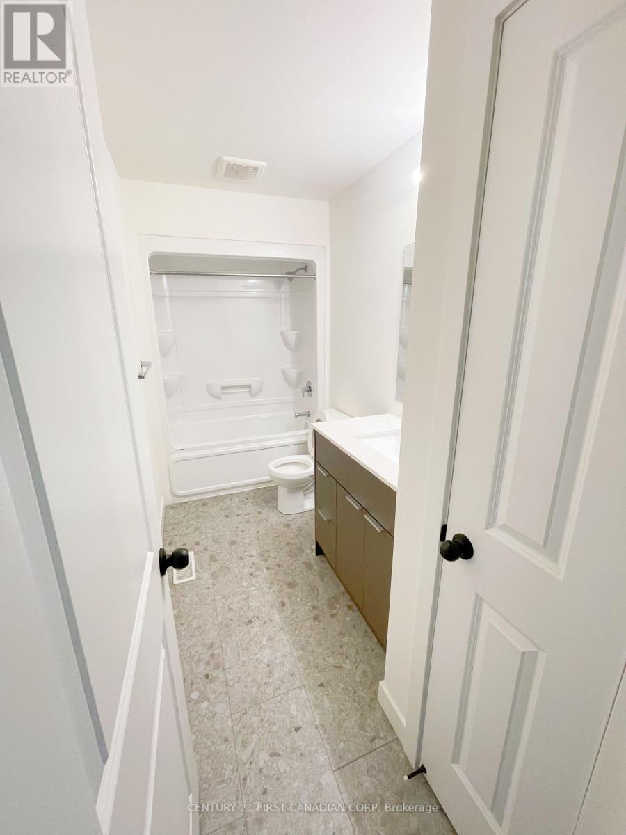 44 - 1781 Henrica Avenue, London North, Ontario  N6G 0Y2 - Photo 21 - X12428120