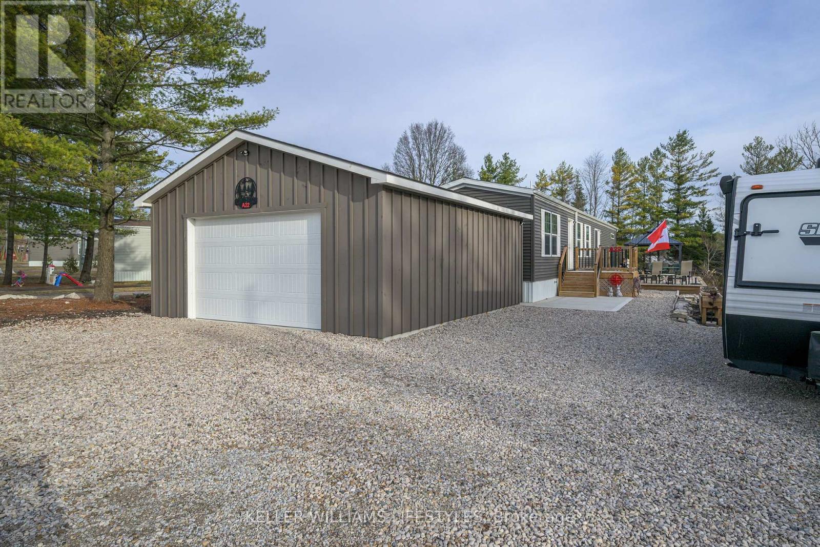 A22 - 4838 Switzer Drive, Southwest Middlesex, Ontario  N0L 1A0 - Photo 33 - X12428127