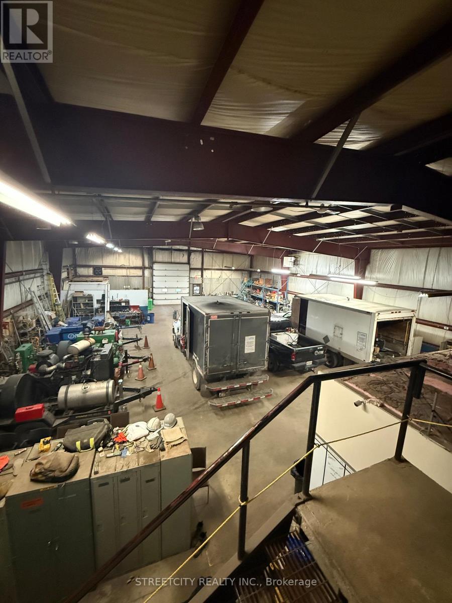 376 Sovereign Road, London East (East J), Ontario  N6M 1A5 - Photo 6 - X12428150