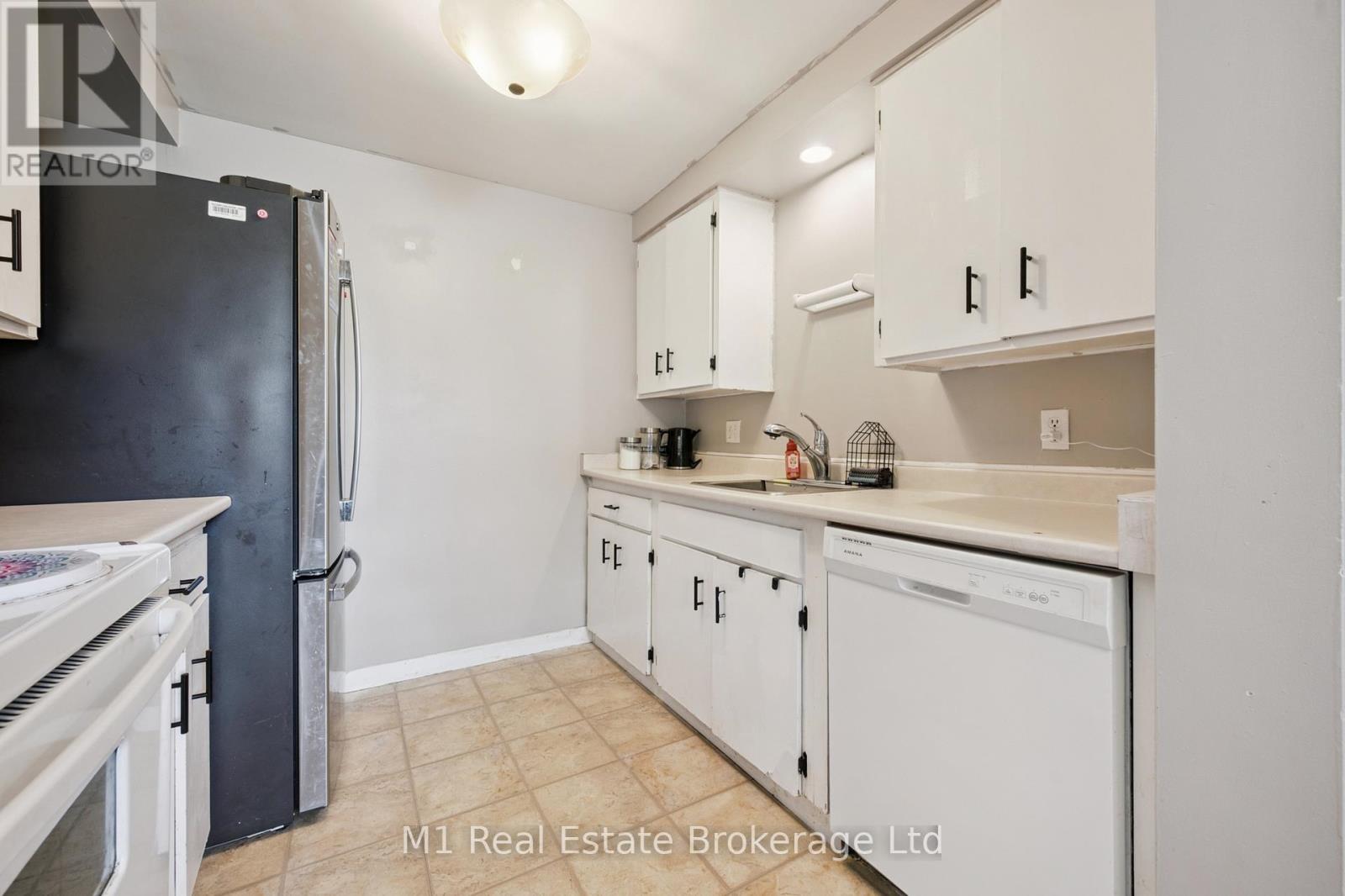 13 - 700 Paisley Road, Guelph, Ontario  N1K 1A3 - Photo 13 - X12428101