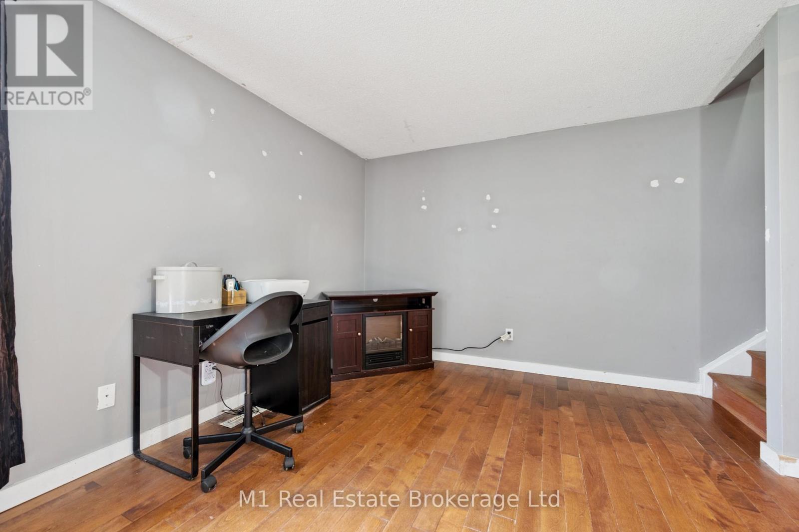 13 - 700 Paisley Road, Guelph, Ontario  N1K 1A3 - Photo 8 - X12428101