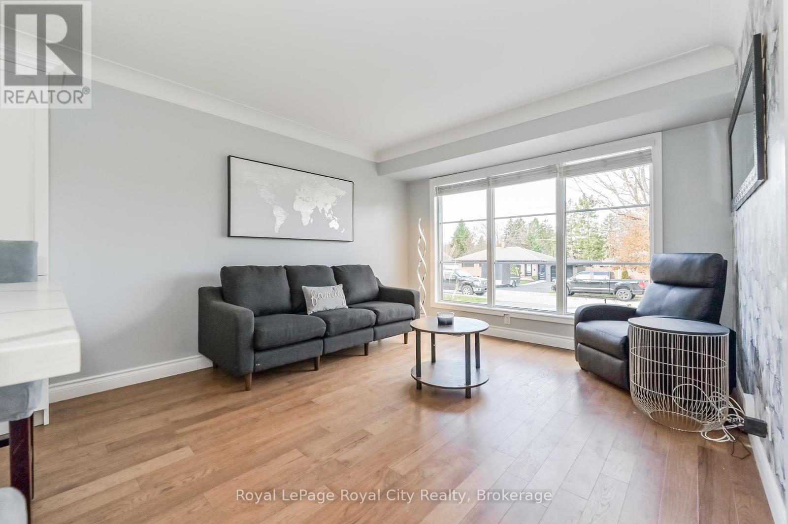 670 Ferrier Street, Centre Wellington, Ontario  N1M 1W8 - Photo 17 - X12428105