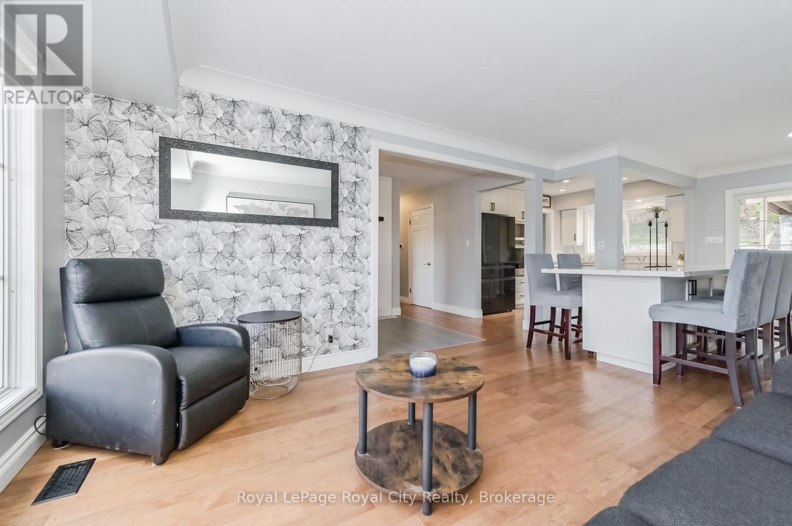 670 Ferrier Street, Centre Wellington, Ontario  N1M 1W8 - Photo 19 - X12428105
