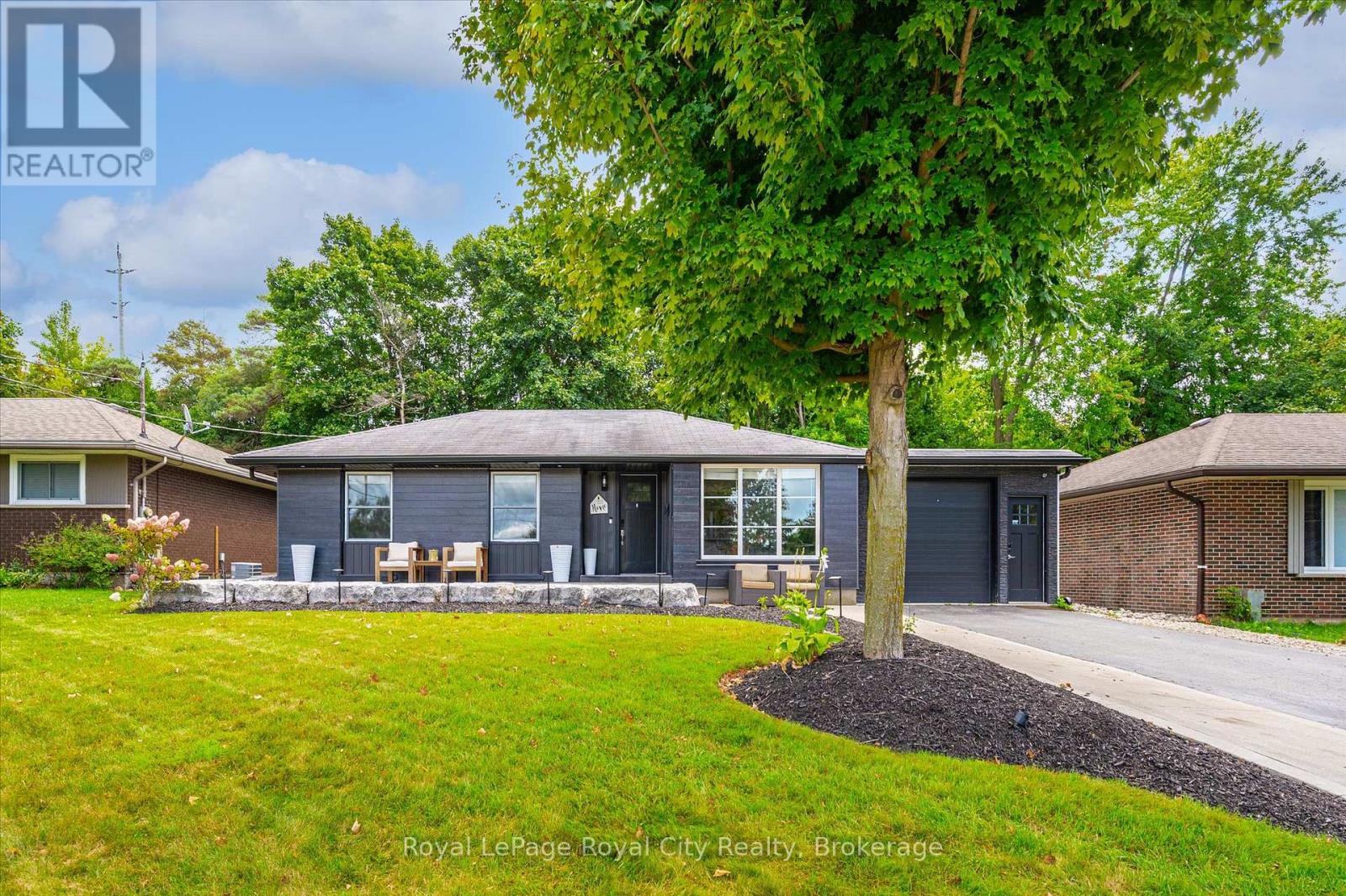 670 Ferrier Street, Centre Wellington, Ontario  N1M 1W8 - Photo 2 - X12428105
